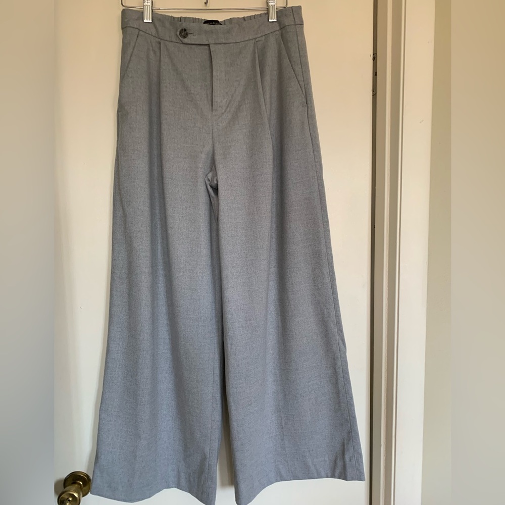 Banana Republic ladies light gray pants size 8